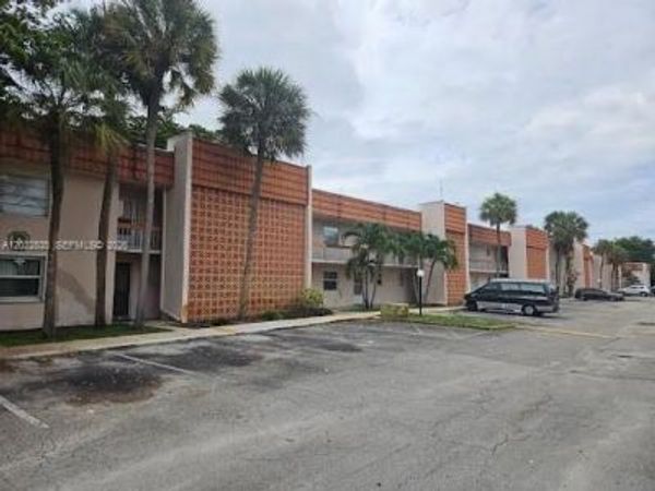 7610 Stirling Rd, Unit 104C, Davie, FL 33024