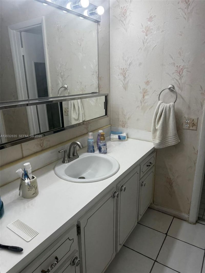 7610 Stirling Rd, Unit 104C, Davie, FL 33024 Photo