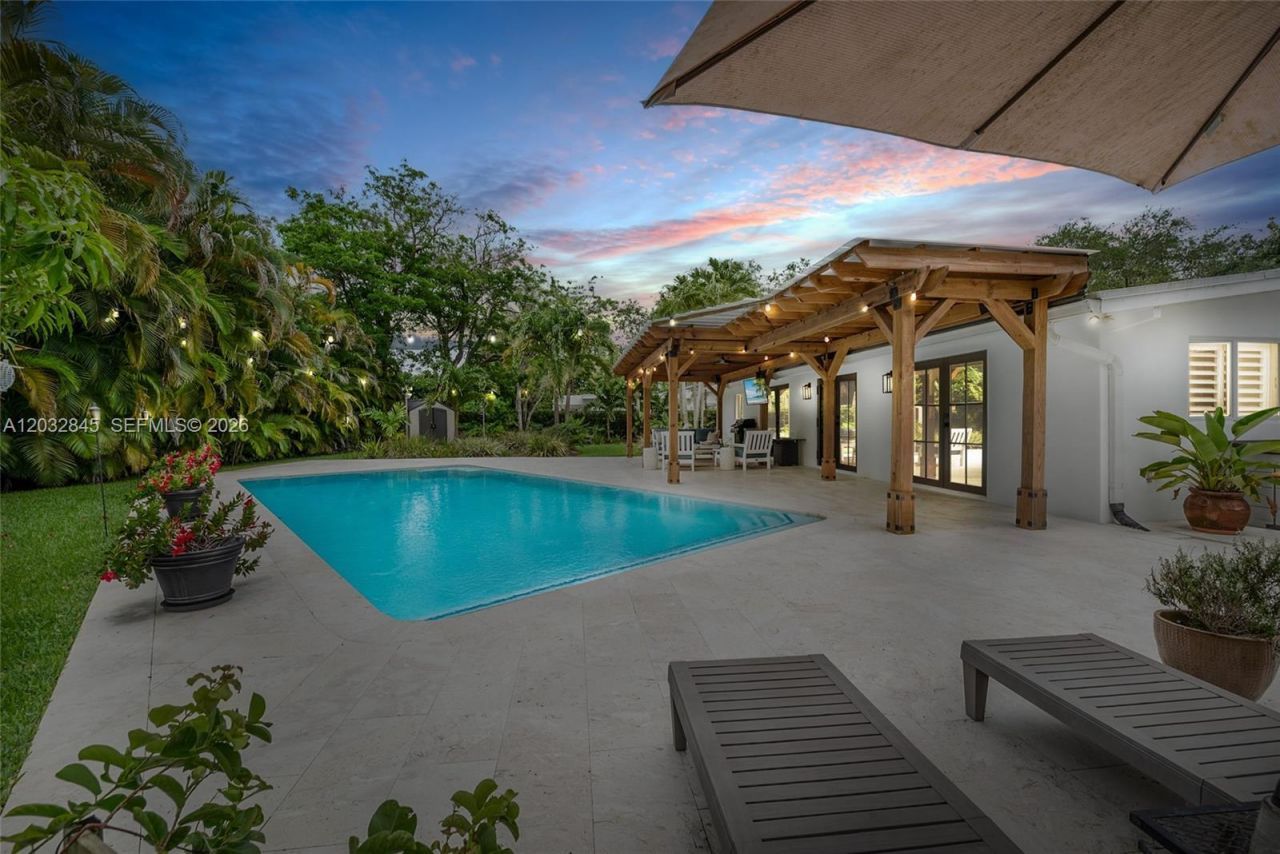 7345 SW 122nd St , Pinecrest, FL 33156 Photo