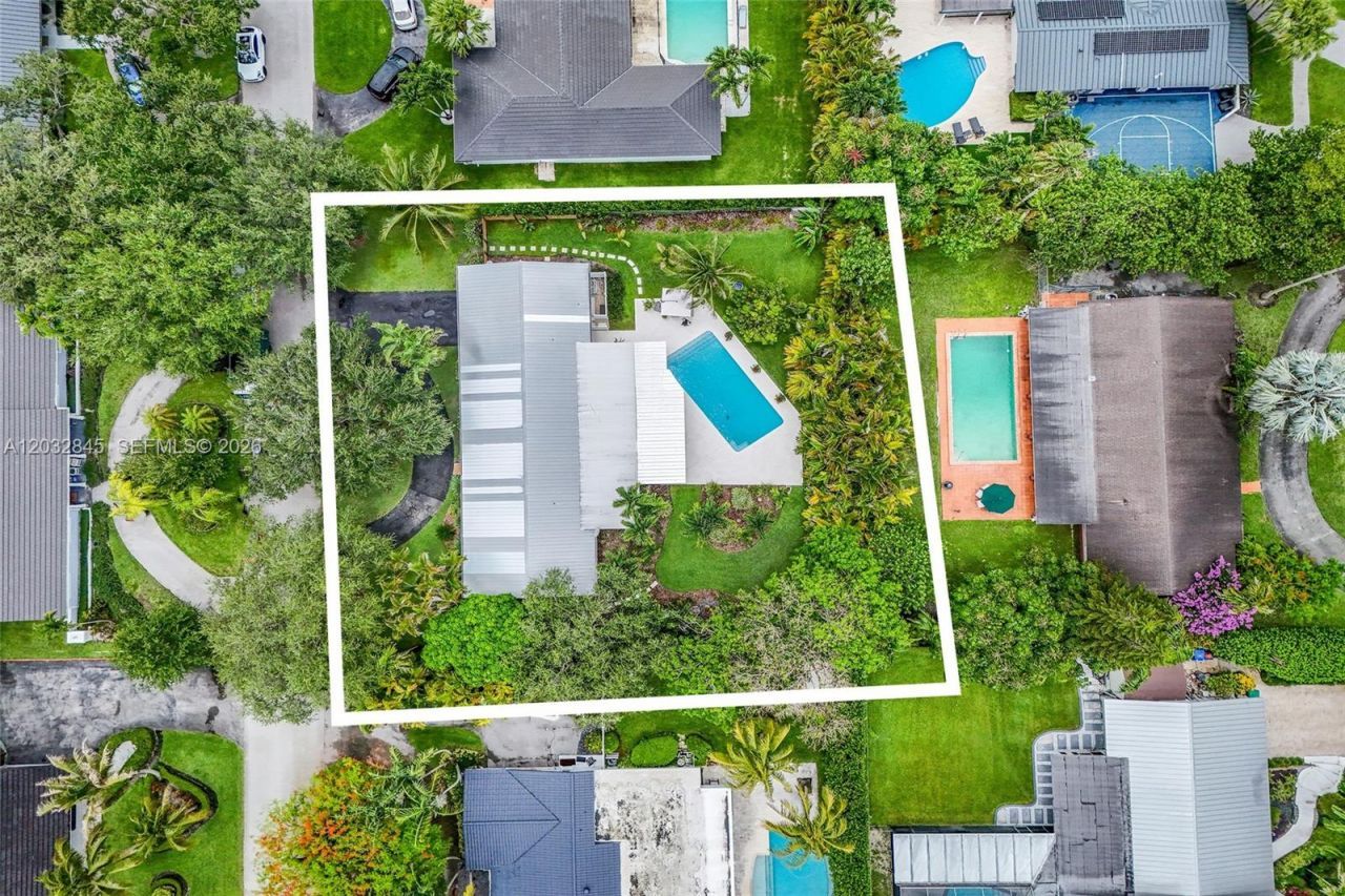 7345 SW 122nd St , Pinecrest, FL 33156 Photo