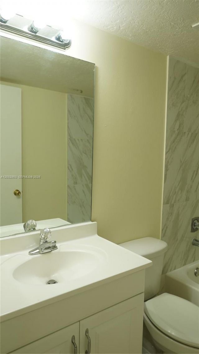 15326 SW 72nd St , Unit 11-14, Miami, FL 33193 Photo