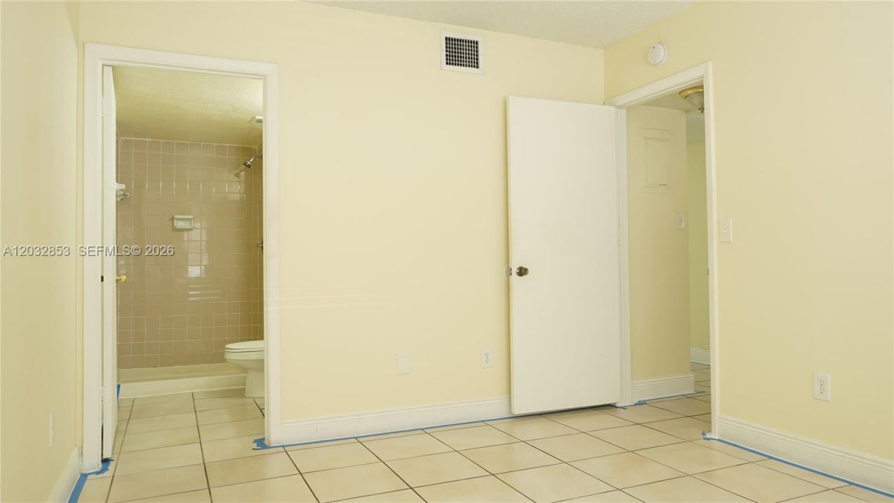 15326 SW 72nd St , Unit 11-14, Miami, FL 33193 Photo