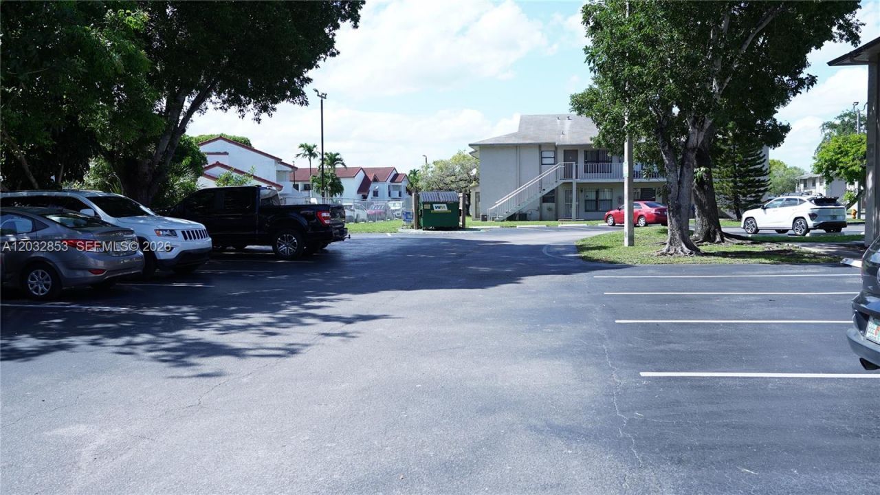 15326 SW 72nd St , Unit 11-14, Miami, FL 33193 Photo