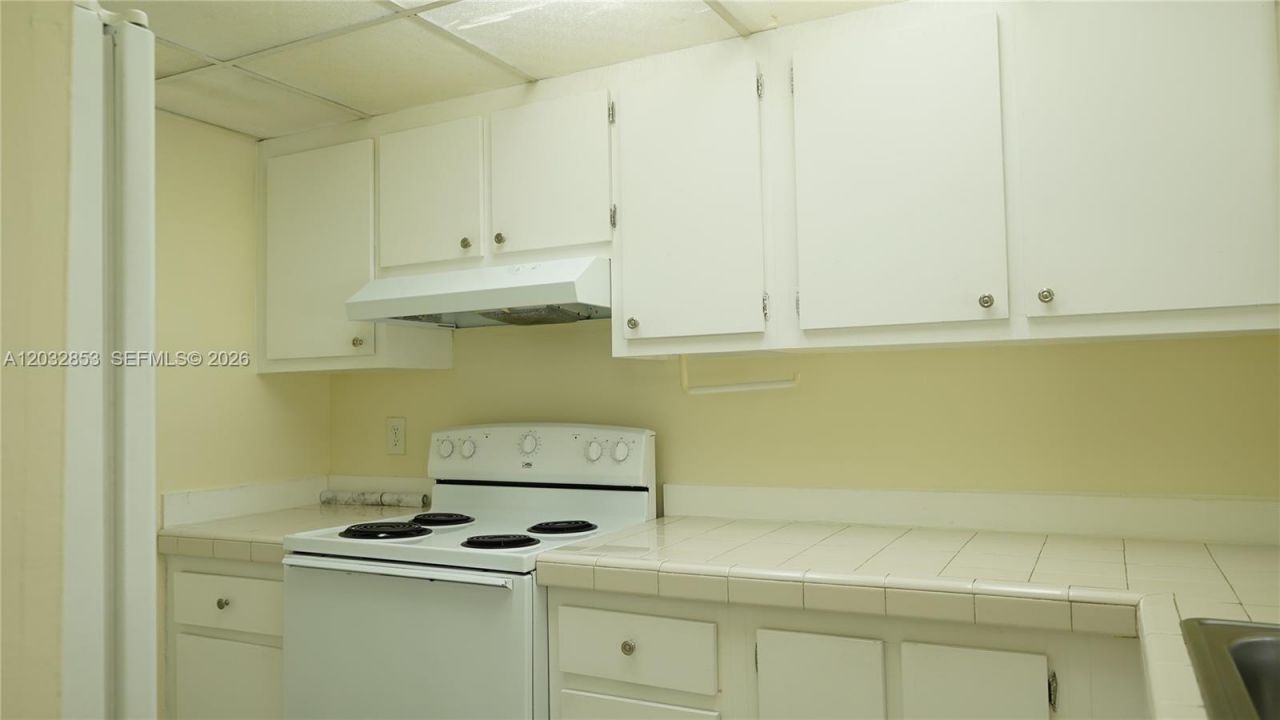 15326 SW 72nd St , Unit 11-14, Miami, FL 33193 Photo