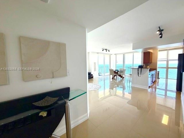 2080 S Ocean Dr, Unit 1512, Hallandale Beach, FL 33009 Photo