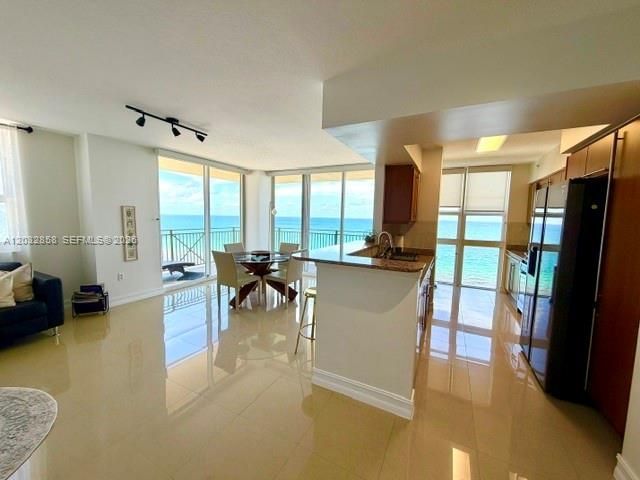 2080 S Ocean Dr, Unit 1512, Hallandale Beach, FL 33009 Photo