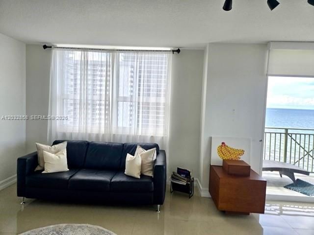 2080 S Ocean Dr, Unit 1512, Hallandale Beach, FL 33009 Photo