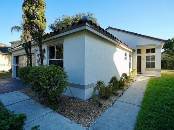 658 Stanton Dr , Weston, FL 33326