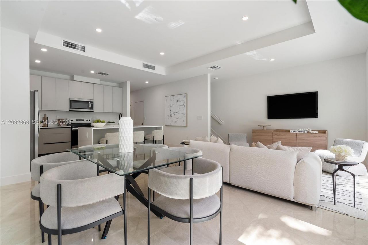 1537 NW 94th Way , Unit 5, Coral Springs, FL 33071 Photo