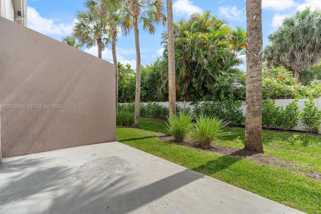 1537 NW 94th Way , Unit 5, Coral Springs, FL 33071 Photo