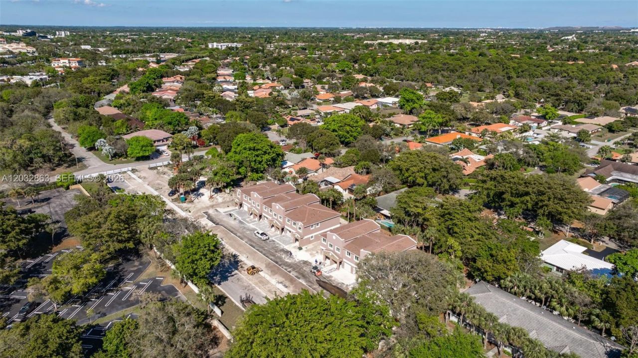 1537 NW 94th Way , Unit 5, Coral Springs, FL 33071 Photo