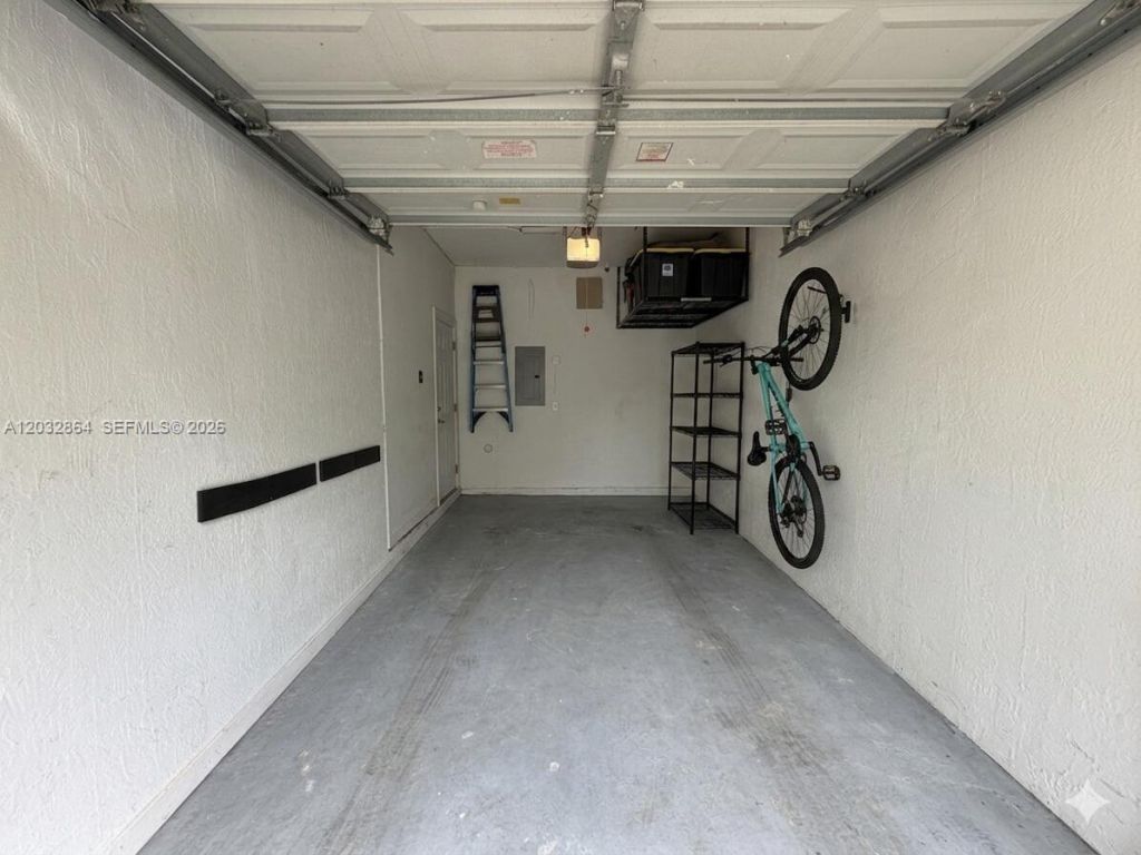 1407 NW 2nd St , Unit F3, Fort Lauderdale, FL 33311 Photo