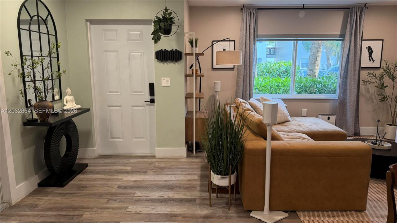 1407 NW 2nd St , Unit F3, Fort Lauderdale, FL 33311 Photo