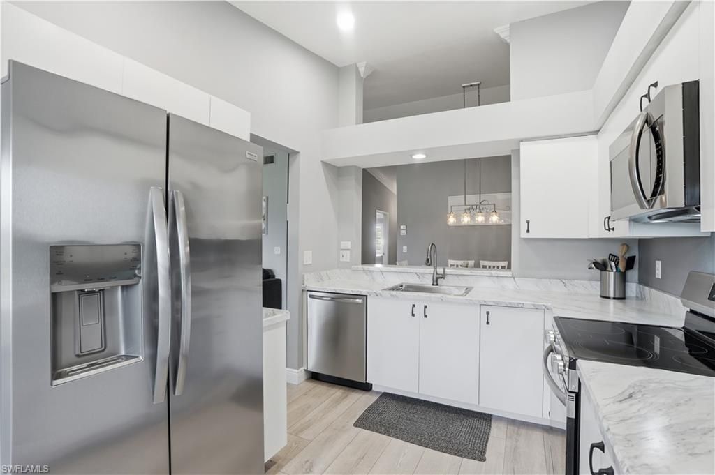 7360 Glenmoor Ln, Unit 304, Naples, FL 34104 Photo