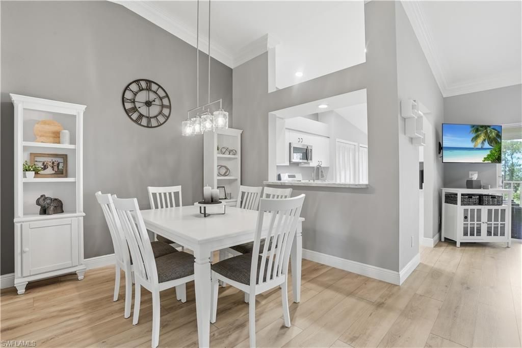 7360 Glenmoor Ln, Unit 304, Naples, FL 34104 Photo