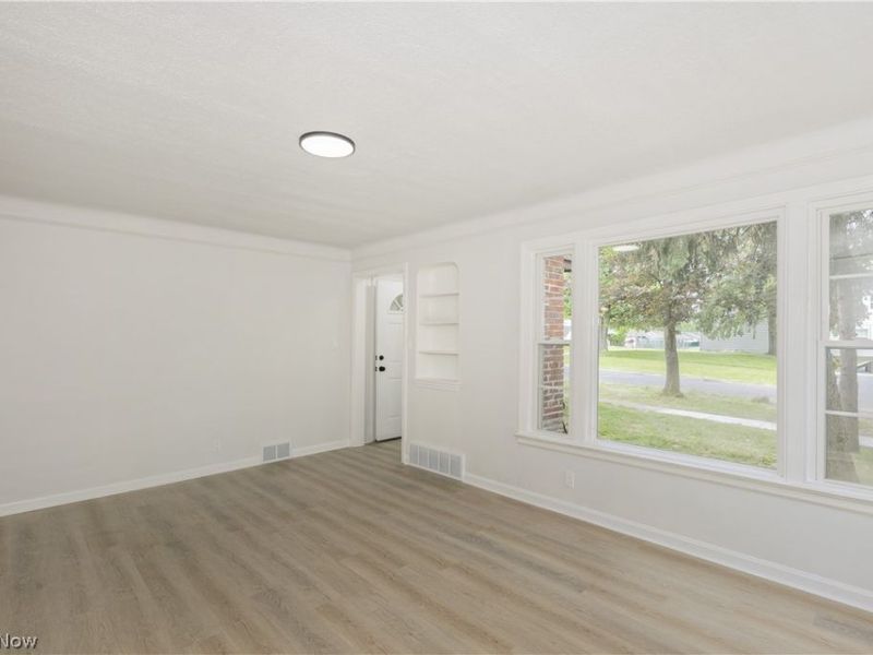 17917 Mccracken Road, Maple Heights, OH 44137 Photo 5