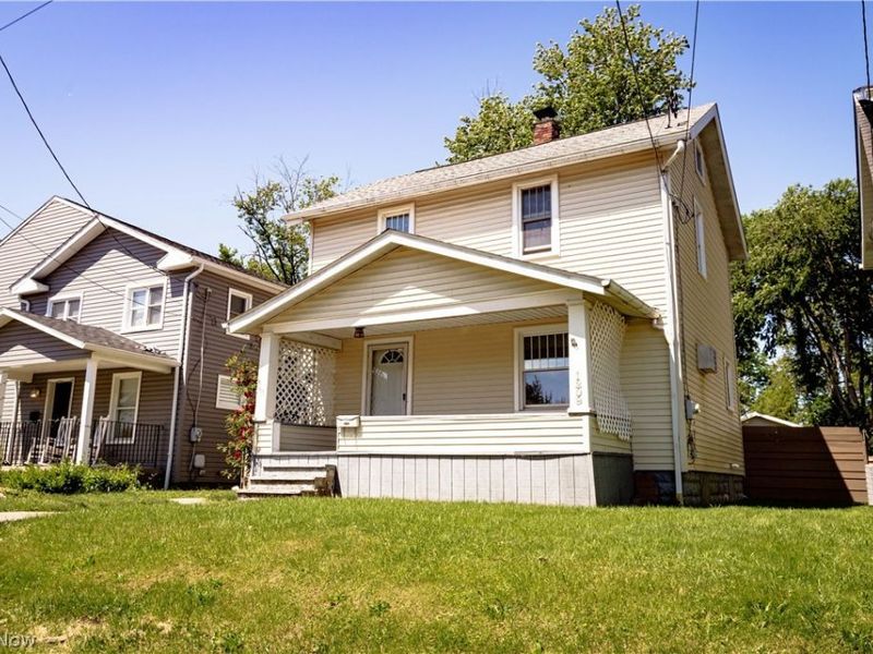 1209 Roslyn Avenue SW, Canton, OH 44710 Photo 1
