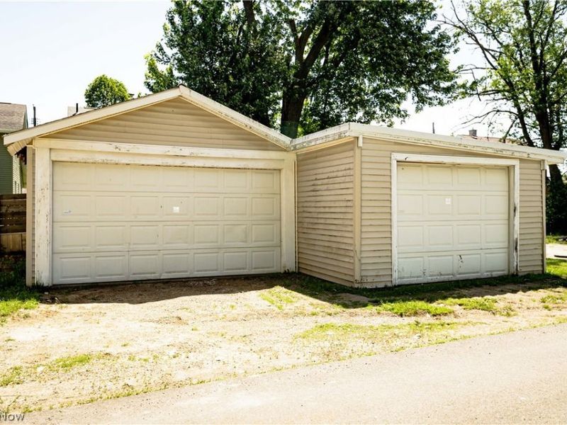 1209 Roslyn Avenue SW, Canton, OH 44710 Photo 5