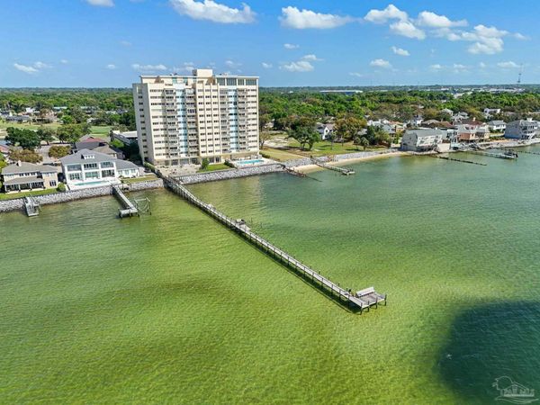825 Bayshore Dr, Unit 605, Pensacola, FL 32507