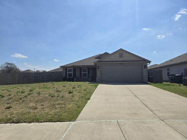 1061 E Bunting Street , Fayetteville, AR 72701