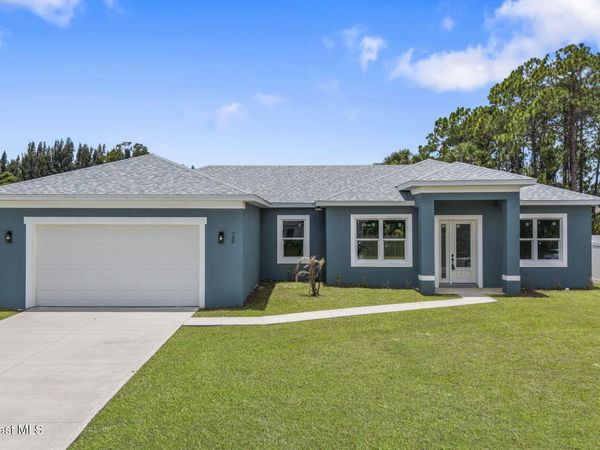 708 Daysland Avenue SW , Palm Bay, FL 32908