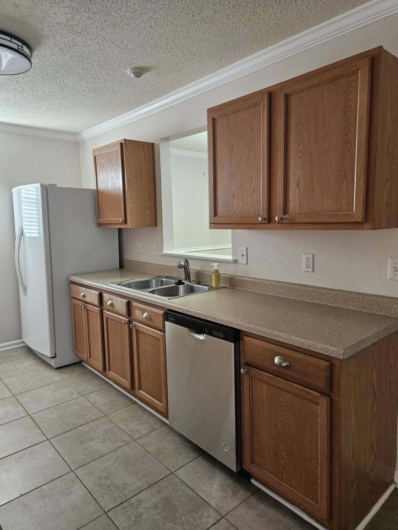 412 Aberdeen Circle Photo 10