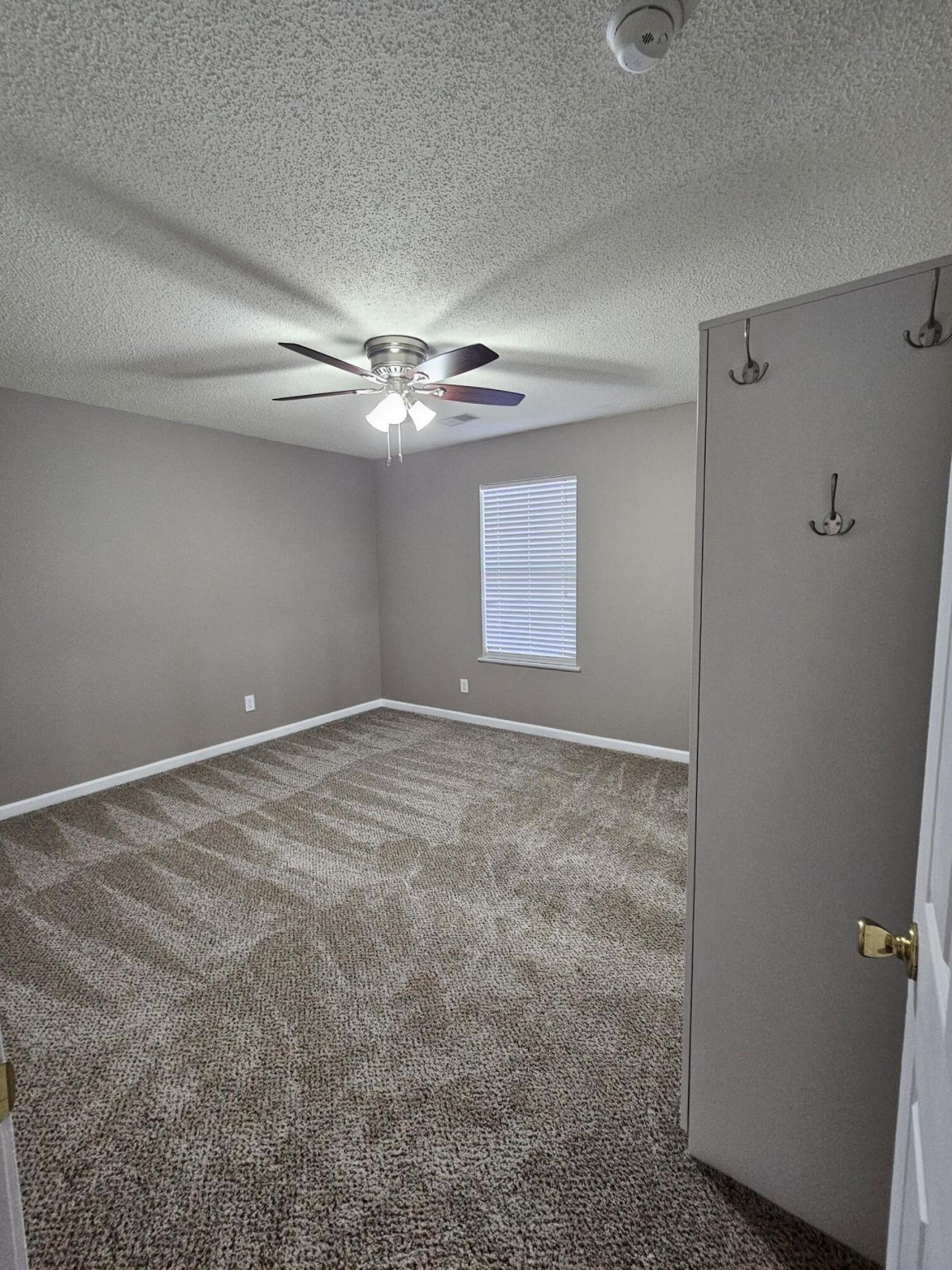 412 Aberdeen Circle Photo 18