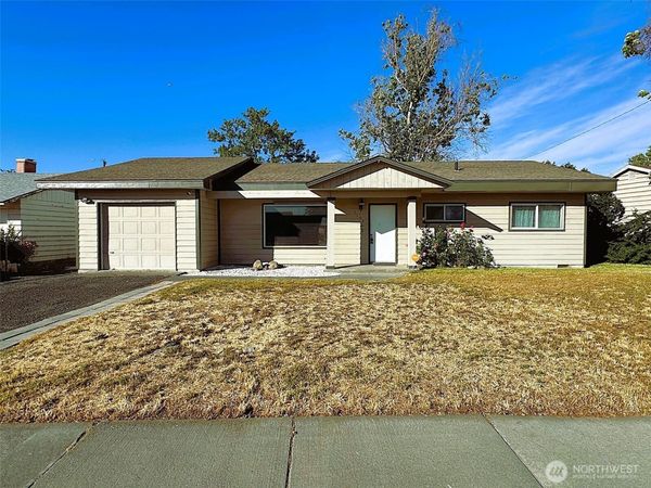 1103 S Evergreen Drive , Moses Lake, WA 98837