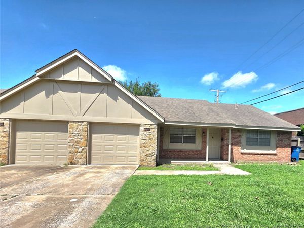3329 E 47th Place, Tulsa, OK 74135