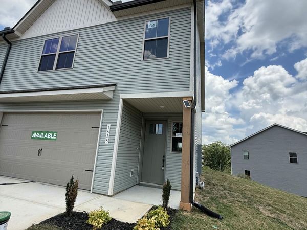 1636 Bennett Village Drive, Maryville, TN 37804