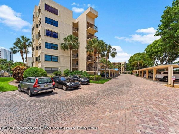 372 Golfview Road, Unit 101, North Palm Beach, FL 33408