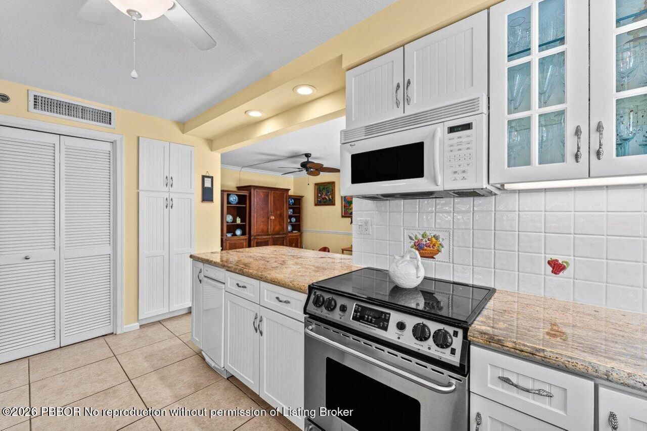 372 Golfview Road, Unit 101, North Palm Beach, FL 33408 Photo