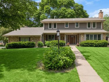 6016 Olinger Circle , Edina, MN 55436