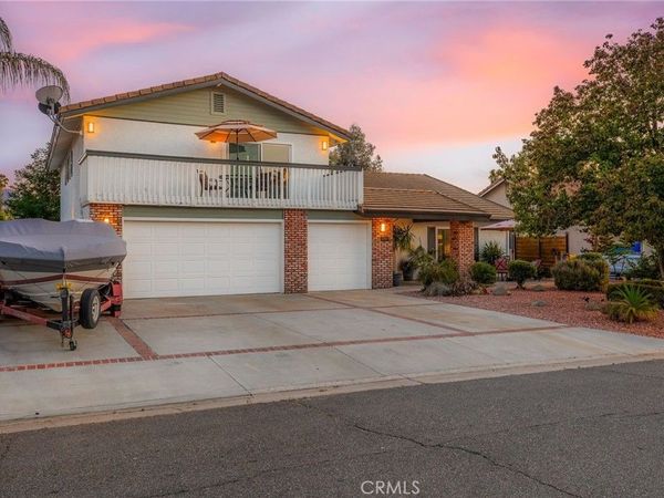 23039 Blue Bird Drive, Canyon Lake, CA 92587