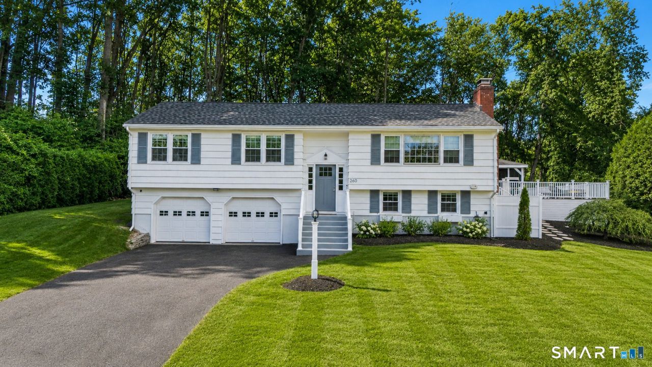 260 Weeping Willow, Fairfield, CT 06825 Main Photo