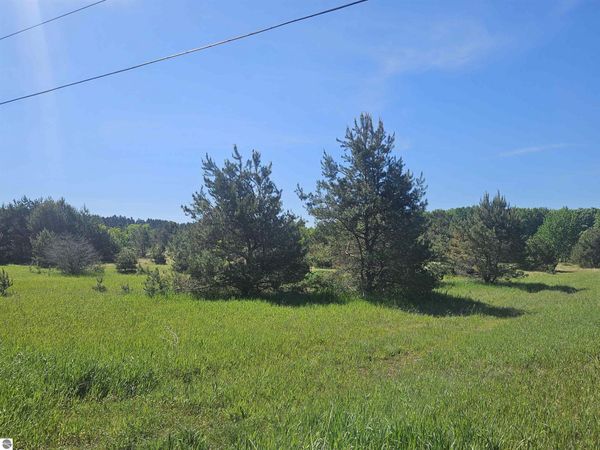 2 Smith Road NW, Rapid City, MI 49676