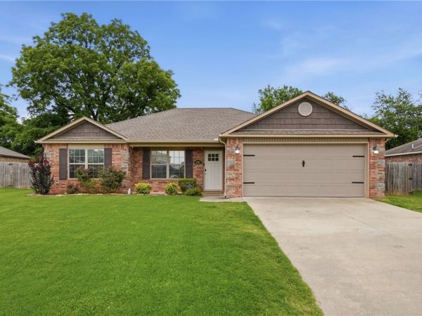 3991 Cottonwood Spring Cove , Springdale, AR 72762