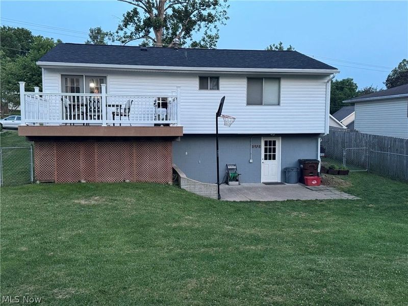 711 E Montgomery Street, Marietta, OH 45750 Photo 3