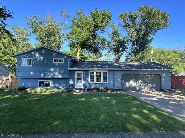 693 Hollywood Avenue, Sheffield, OH 44054