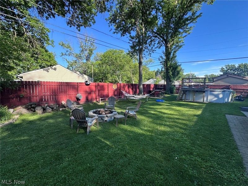 693 Hollywood Avenue, Sheffield, OH 44054 Photo 5