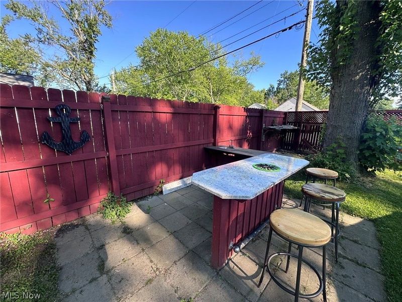 693 Hollywood Avenue, Sheffield, OH 44054 Photo 6