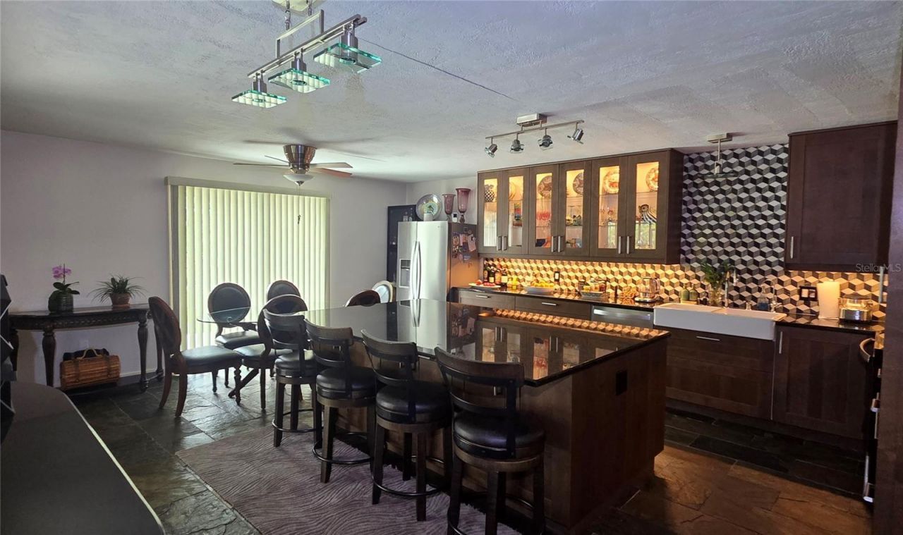 221 Dade Avenue , Sarasota, FL 34232 Photo