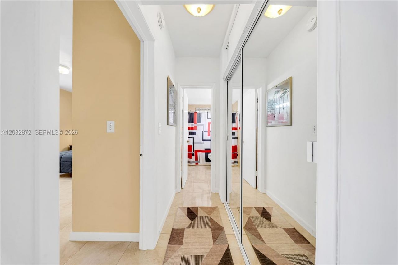 260 Ocean Dr , Unit 12A, Miami Beach, FL 33139 Photo