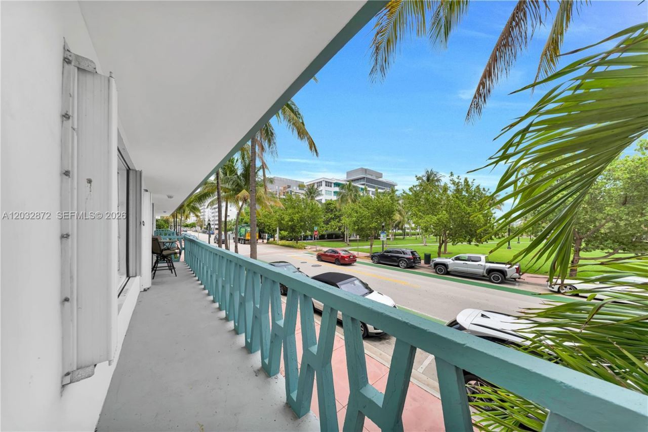 260 Ocean Dr , Unit 12A, Miami Beach, FL 33139 Photo