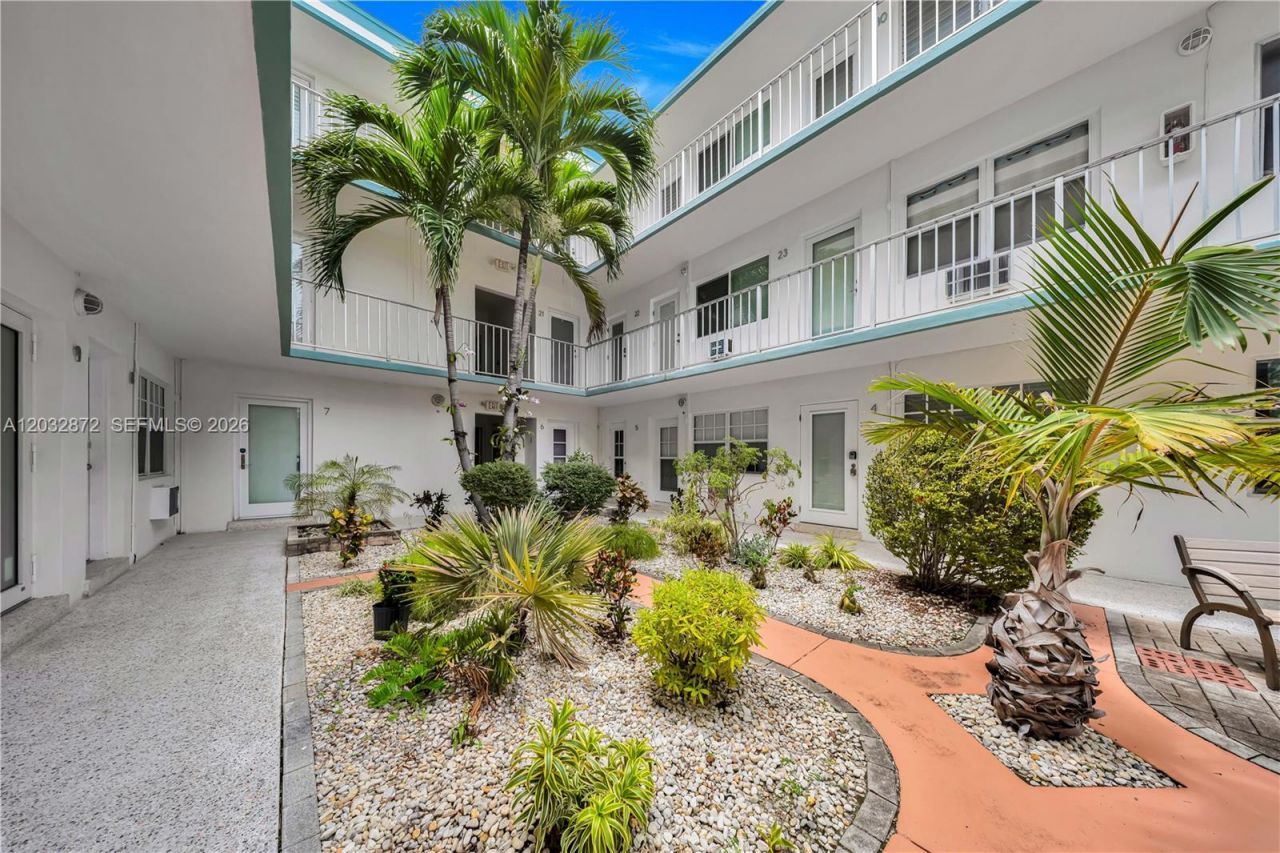 260 Ocean Dr , Unit 12A, Miami Beach, FL 33139 Photo
