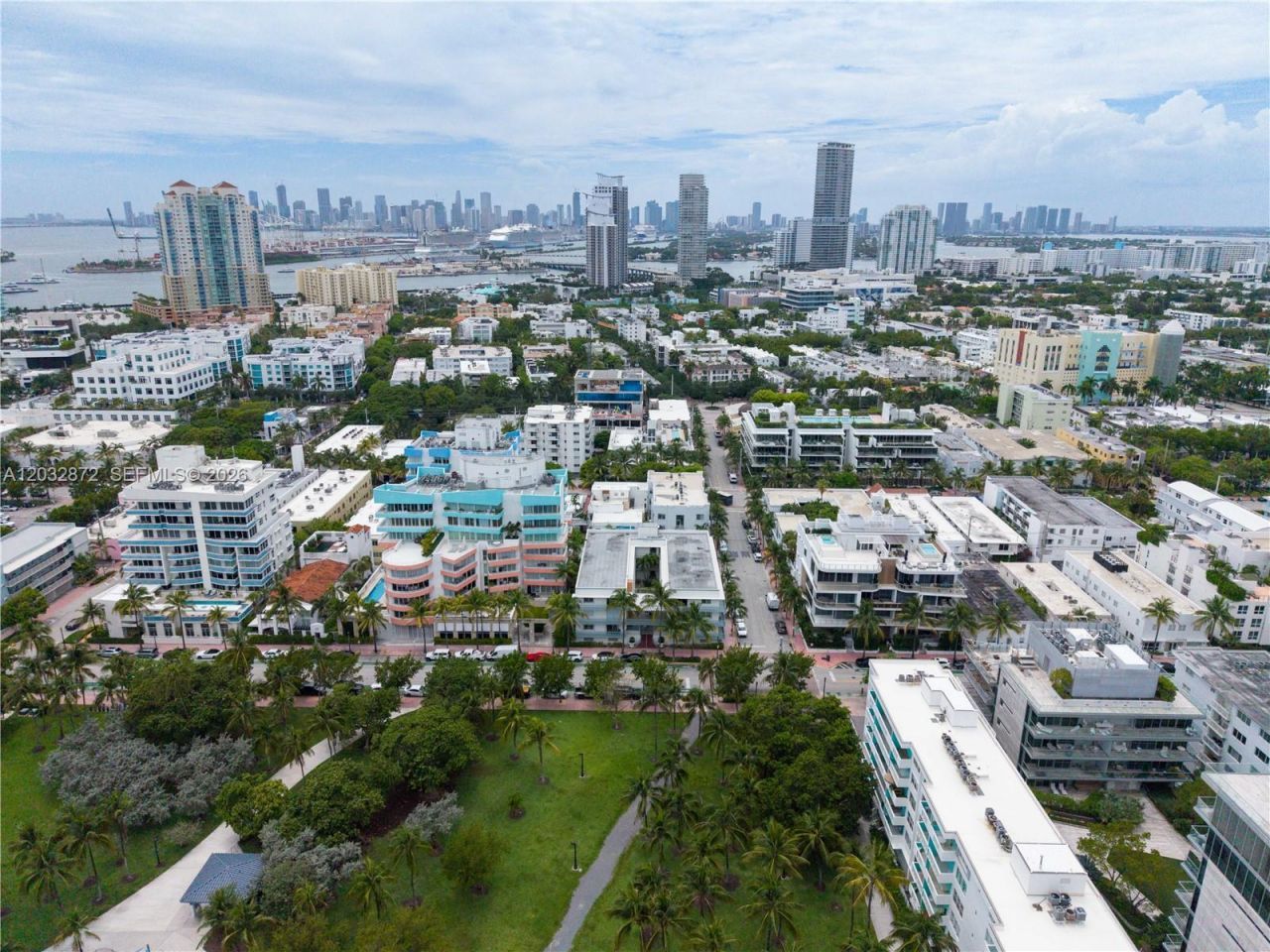 260 Ocean Dr , Unit 12A, Miami Beach, FL 33139 Photo