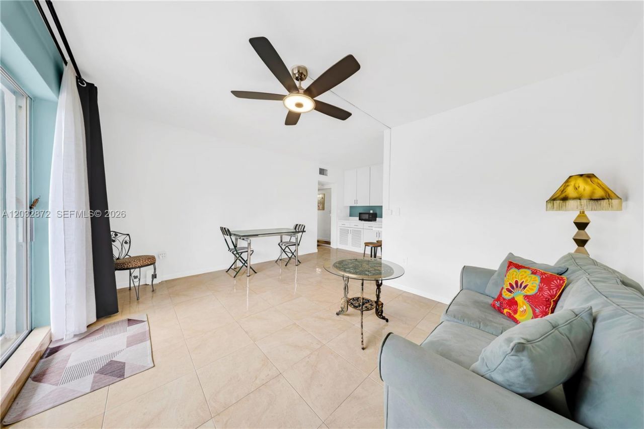 260 Ocean Dr , Unit 12A, Miami Beach, FL 33139 Photo