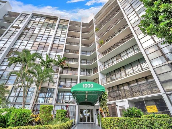 1000 Parkview Dr , Unit 229, Hallandale Beach, FL 33009