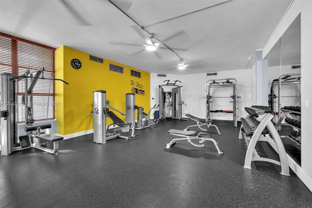 1000 Parkview Dr , Unit 229, Hallandale Beach, FL 33009 Photo