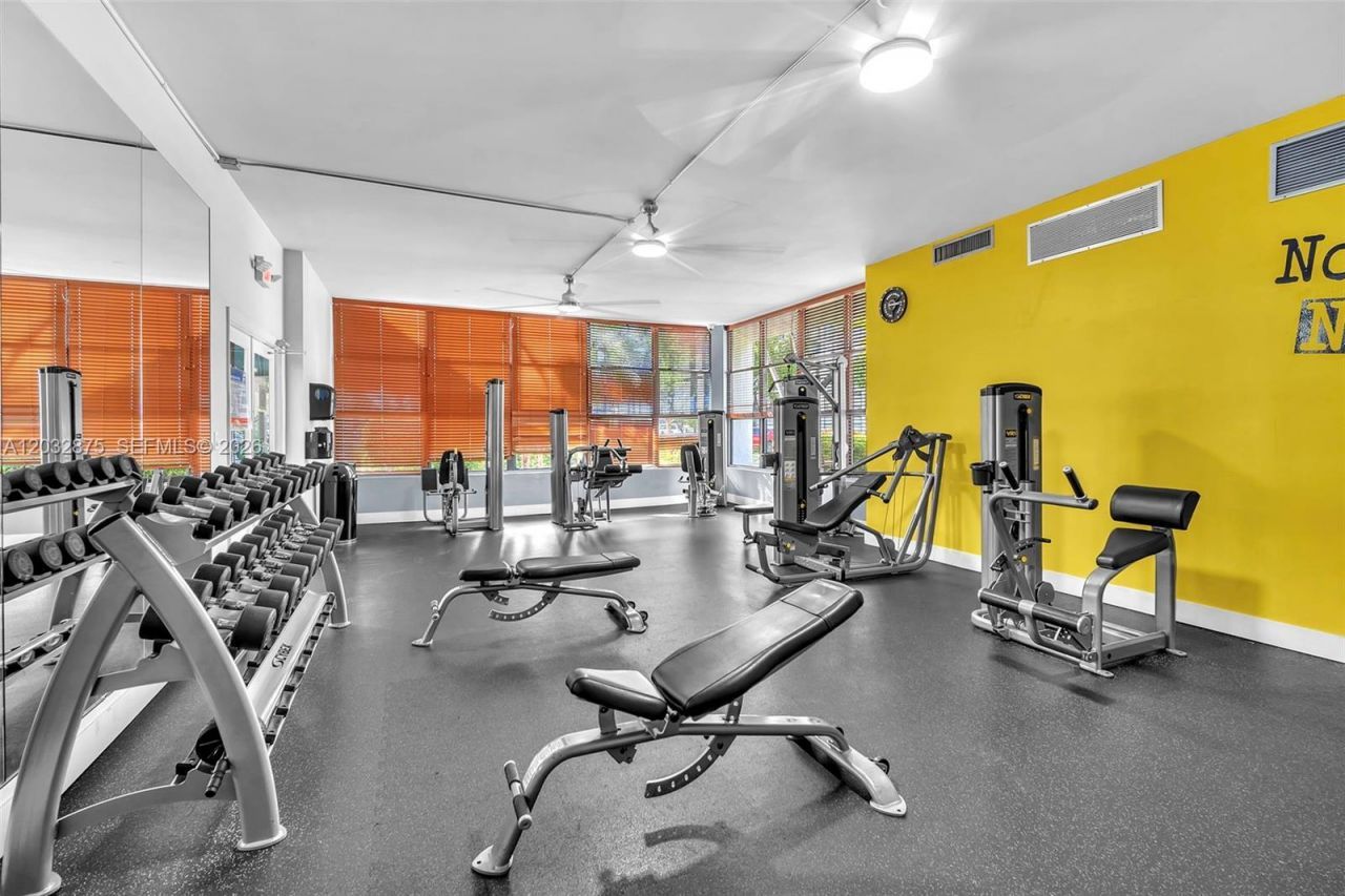 1000 Parkview Dr , Unit 229, Hallandale Beach, FL 33009 Photo